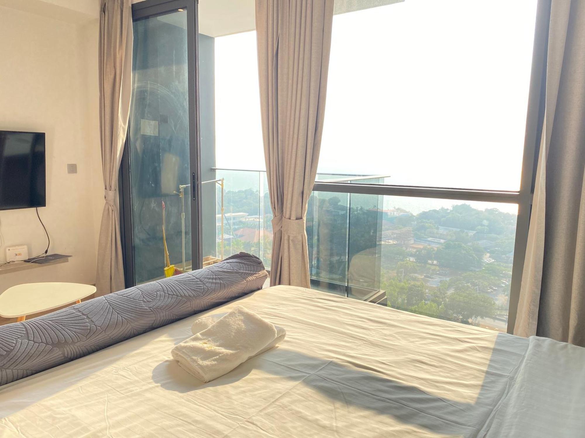 Andromeda Condo By Feng Pattaya Esterno foto